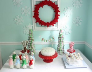Christmas Party Tablescape {ideas for kids}