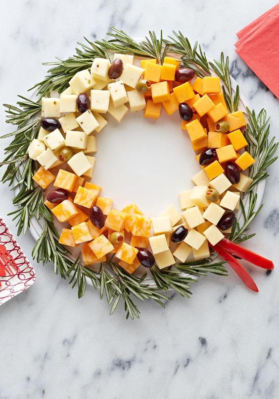 easy-cheese-wreath