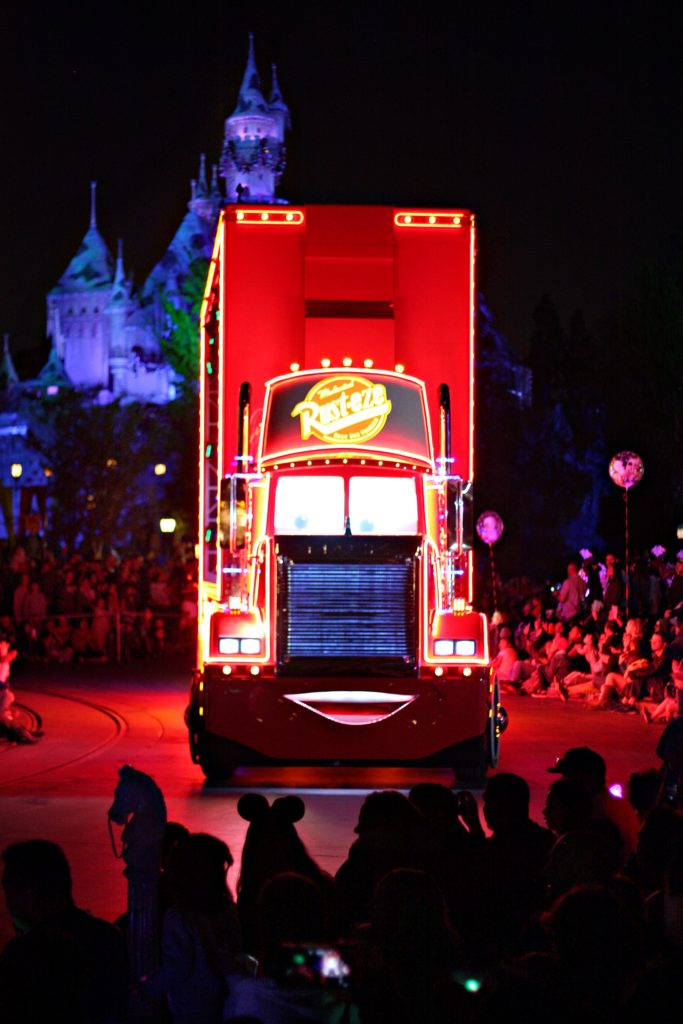 Things to do and see at Disneyland's Festival of Holidays