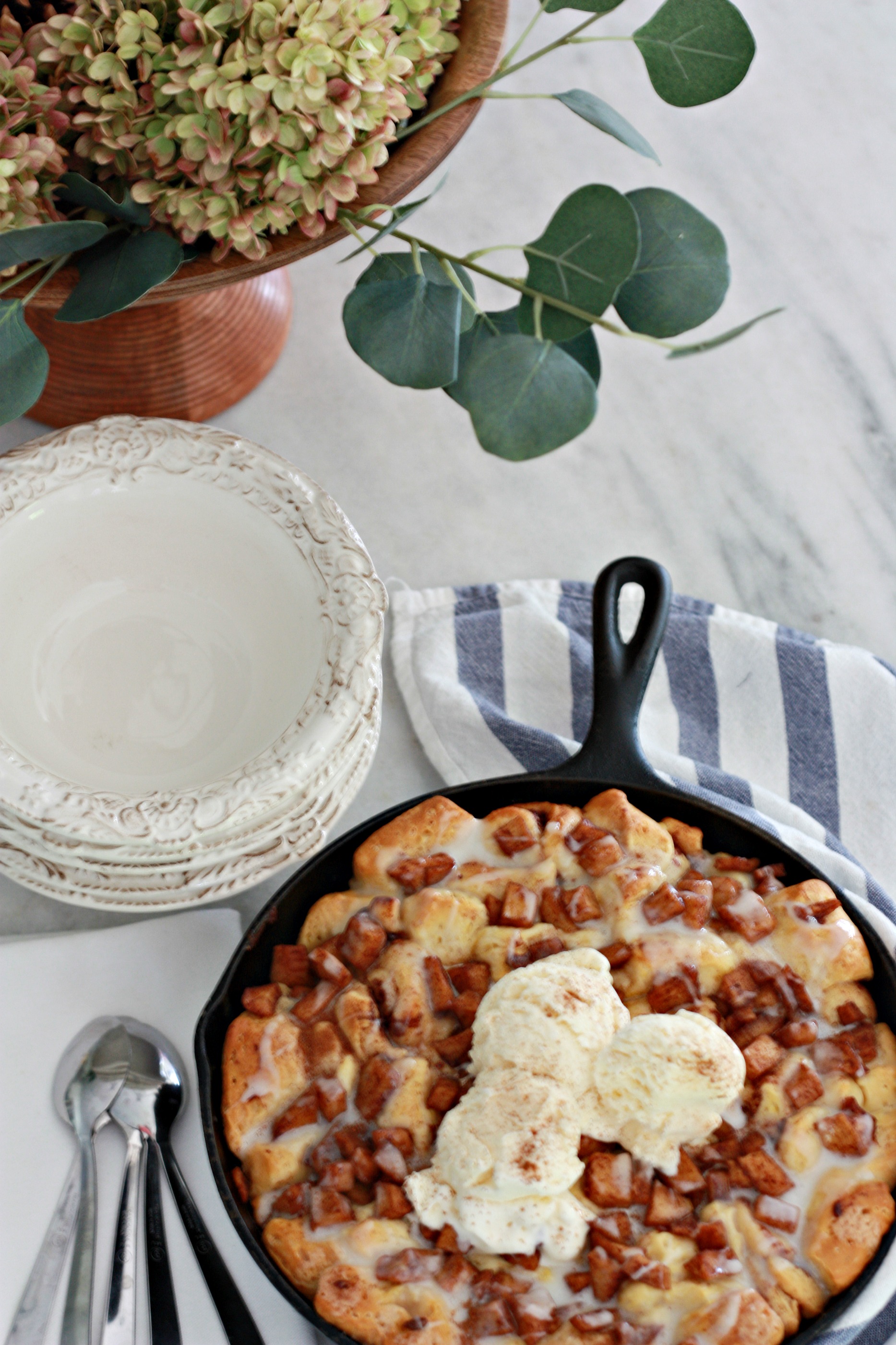 Apple Fritter Skillet Bake