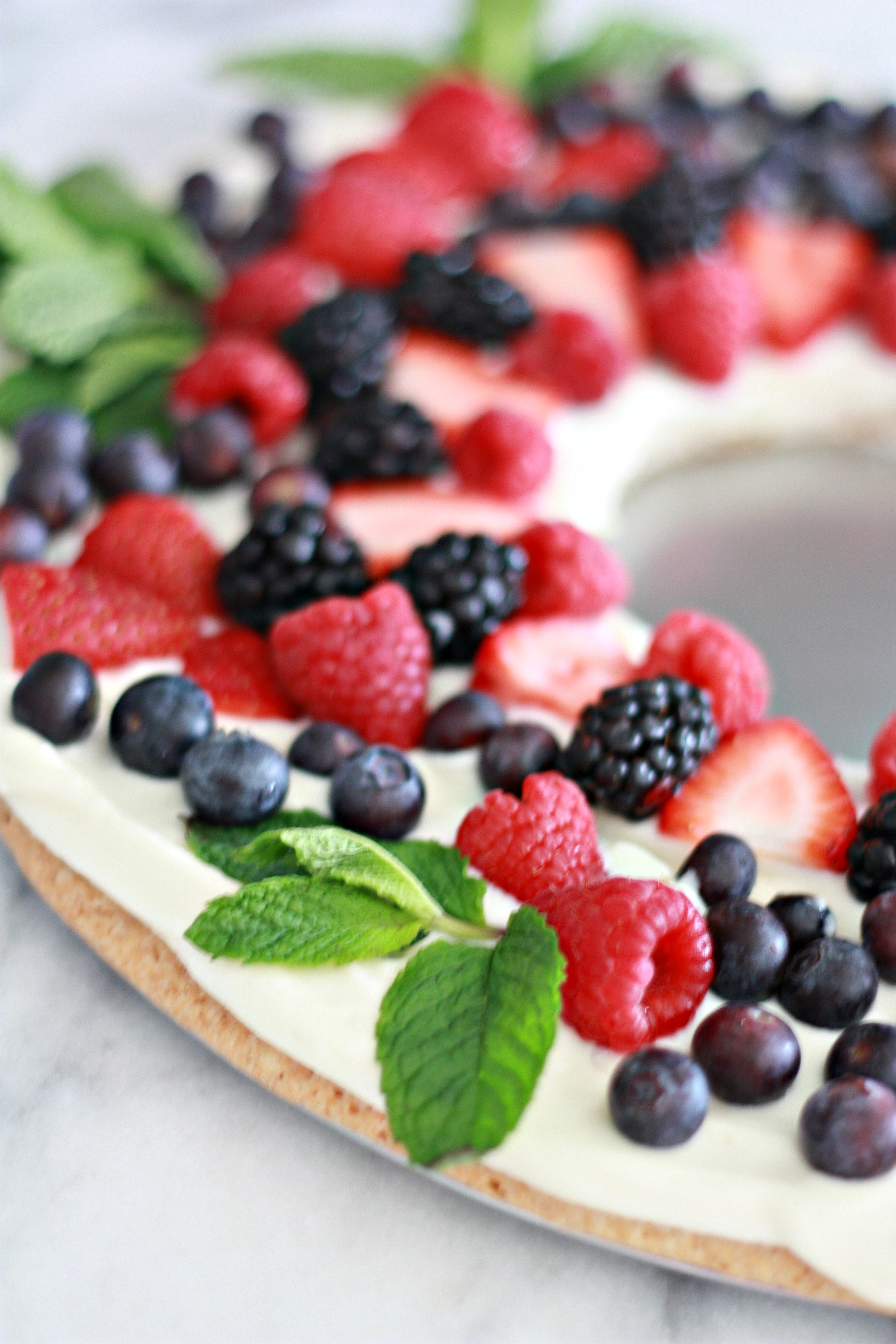 Fruit Pizza Christmas Wreath