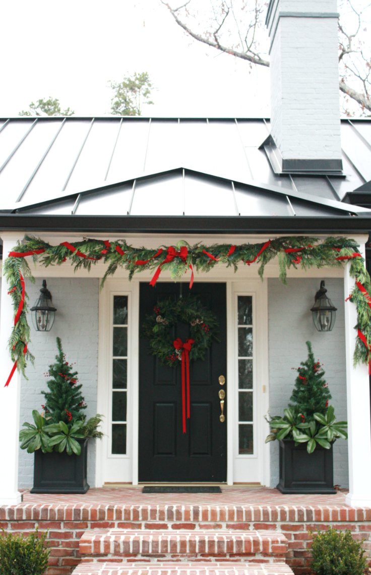 How to Decorate Christmas Window Boxes and Outdoor Garland