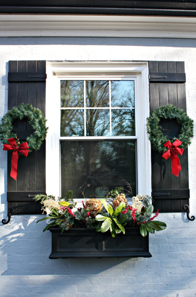 What to Plant in Your Christmas Window Boxes