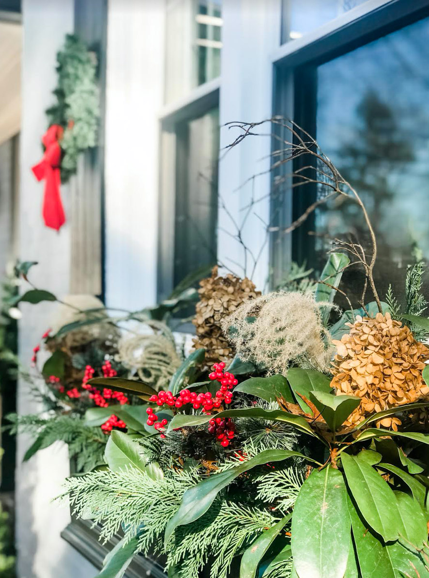 side view christmas window boxes - Nest of Posies
