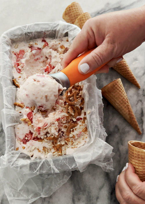 Strawberry Pretzel Cream Pie Ice Cream